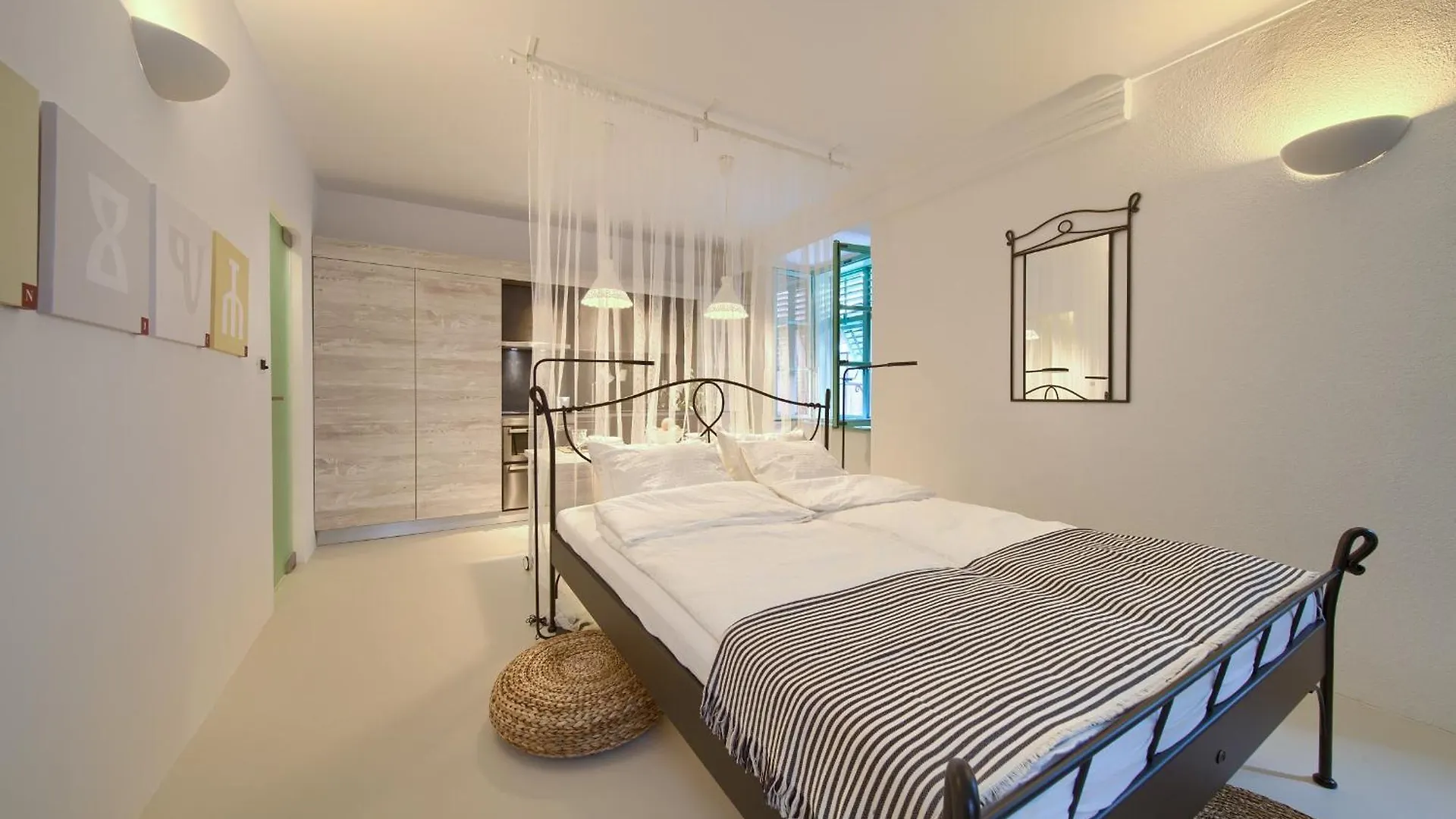 Bastinica Krk Studio Ap 2, Oldtown, Citycenter contacts